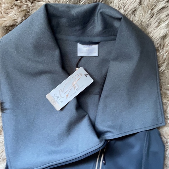 Calia by Carrie Underwood Scuba Vest Limited Editi - Picture 6 of 7